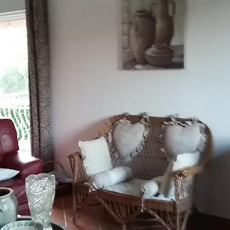 Lehu Corinne Homestay Chateauneuf-du-Rhone